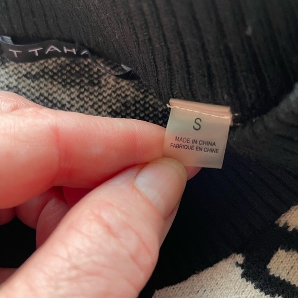 T Tahari Animal Print Cropped Sweater – Size Small - Picture 7 of 11